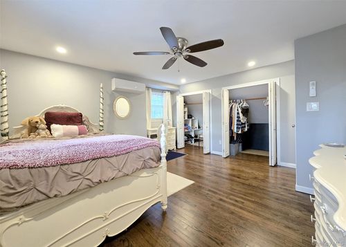 94 Clarendon Rd, Ronkonkoma, NY, 11779-1651 | Card Image