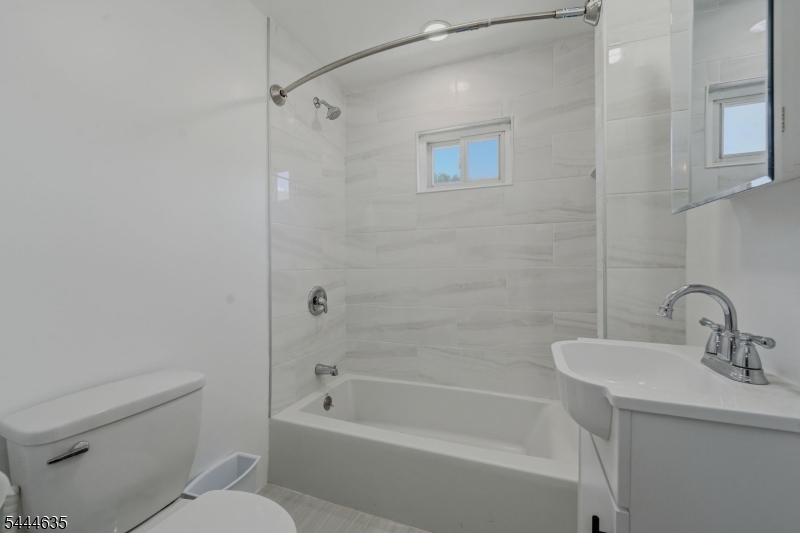 Residential Lease in Kearny Town 5
