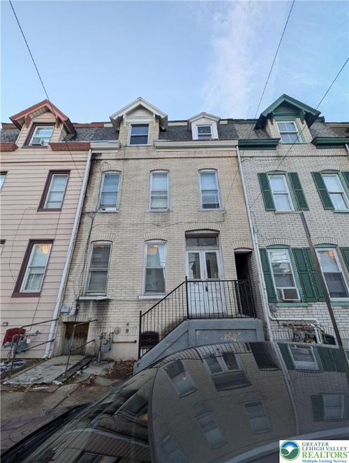 1-142 N 12th St, Allentown, PA, 18102-4589 | Card Image