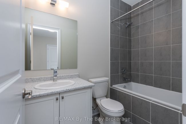 3 Periwinkle Rd, House other with 4 bedrooms, 4 bathrooms and 4 parking in Springwater ON | Image 20