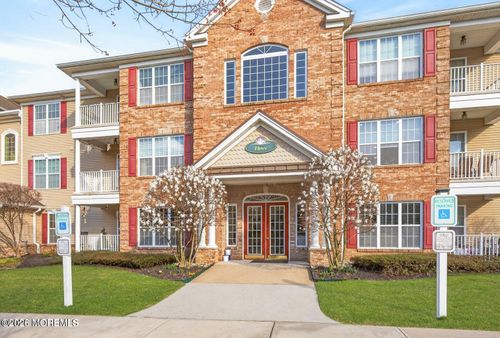 326 Sophee Ln, Lakewood, NJ, 08701-6284 | Card Image