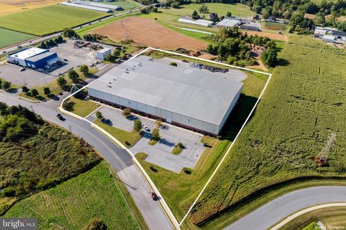 221 Forney Dr, EPHRATA, PA, 17522-8784 | Card Image