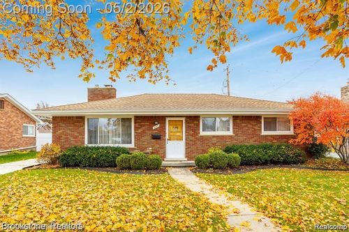 20571 Brooklawn Dr, Dearborn Heights, MI, 48127-2678 | Card Image
