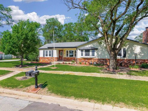 305 N Williams St, Udall, KS, 67146-8811 | Card Image