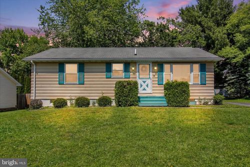 10 Cherry Ct, NEW OXFORD, PA, 17350-9563 | Card Image
