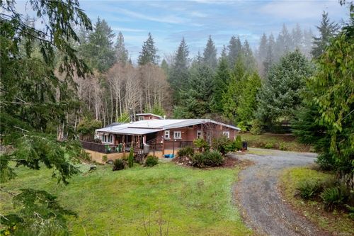 1877 Mountview Dr, Sayward, BC, V0P1R0 | Card Image