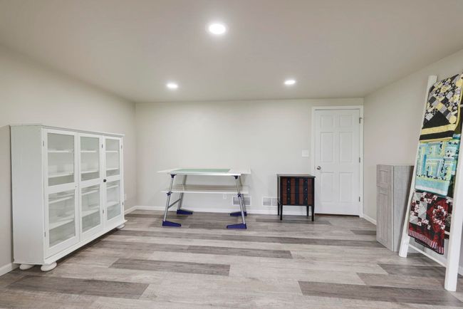 105 Community Dr, Condo with 3 bedrooms, 3 bathrooms and null parking in FALL RIVER WI | Image 40