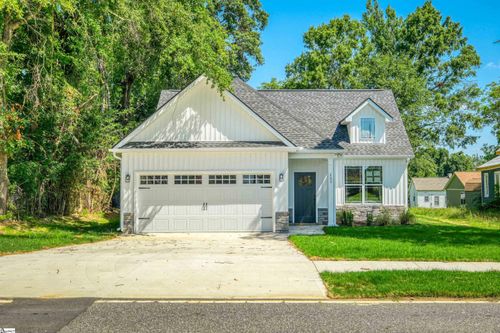 203 Blue Ridge Avenue, Belton, SC, 29627 | Card Image