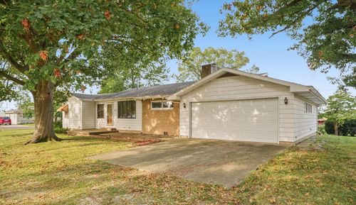217 Cedar St, Gibson City, IL, 60936-1730 | Card Image