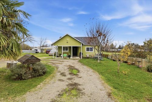 1129 Pinecroft Ave, Medford, OR, 97501-1720 | Card Image