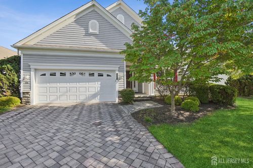 318 Biltmore Ln, Somerset, NJ, 08873-6001 | Card Image