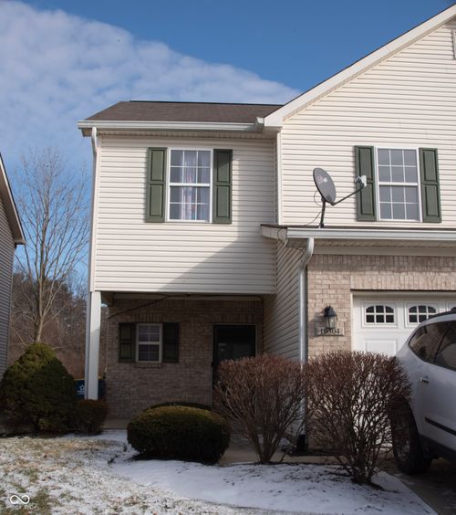 10304 Golden Dr, Noblesville, IN, 46060-6132 | Card Image