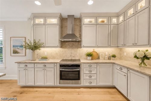 6777 Southern Oak Ct, NAPLES, FL, 34109-7830 | Card Image