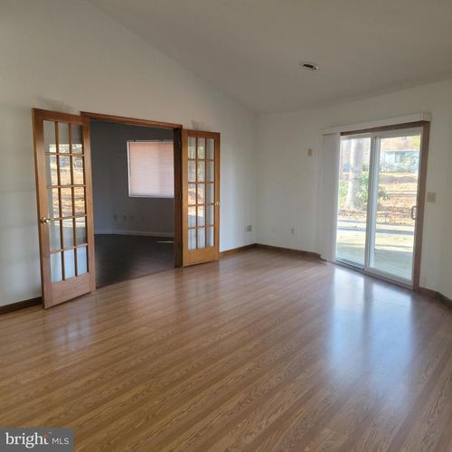 53 Mayflower Dr, Tuckerton, NJ, 08087-9637 | Card Image