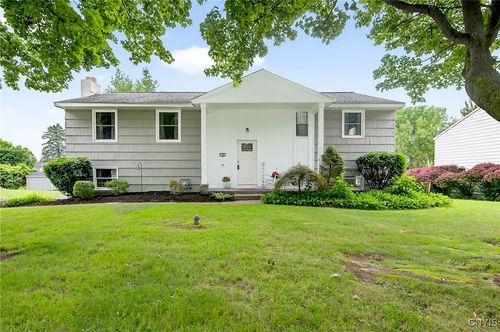 14 Buccaneer Bnd, Baldwinsville, NY, 13027-2117 | Card Image