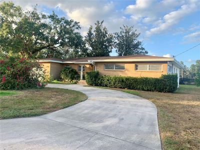 5622 Oakland Drive, House other with 4 bedrooms, 3 bathrooms and null parking in Tampa FL | Image 2