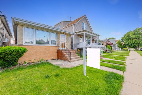 5631 W 64th Pl, Chicago, IL, 60638-5533 | Card Image