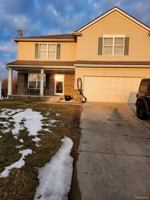 5216 Northwood Rd, Grand Blanc, MI, 48439-3433 | Card Image