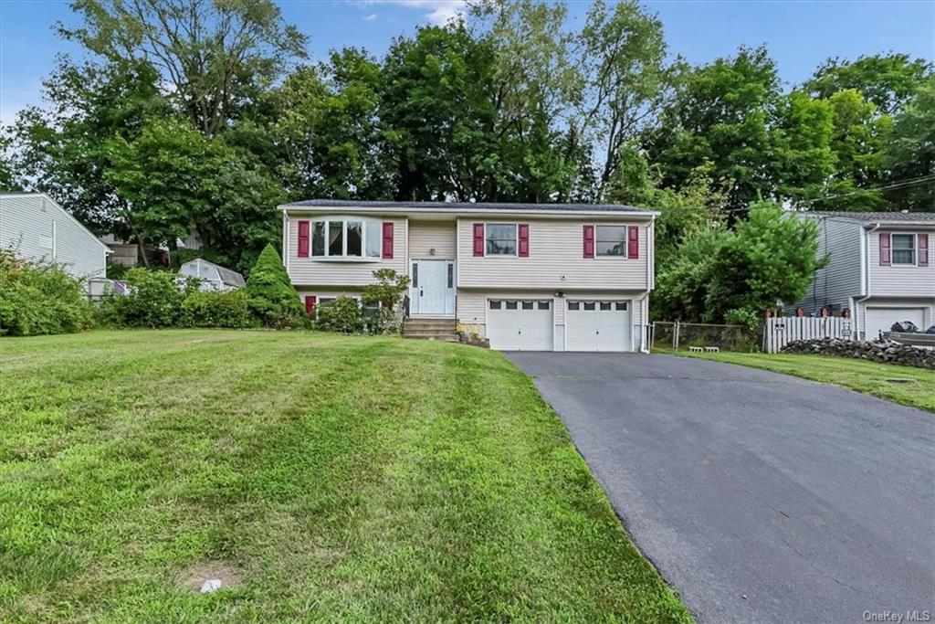 Seven Lakes Dr, Sloatsburg, NY 10974