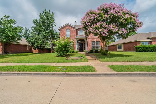 925 Clear Creek Dr, Mesquite, TX, 75181-4288 | Card Image