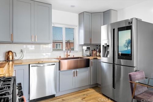 3617 W 111th St, Inglewood, CA, 90303-2717 | Card Image