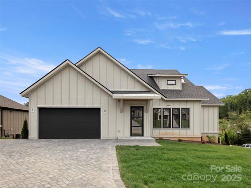 324 Avery Trail Dr, Arden, NC, 28704-1567 | Card Image