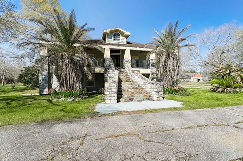 12 Ravenwood Dr, Picayune, MS, 39466-8328 | Card Image