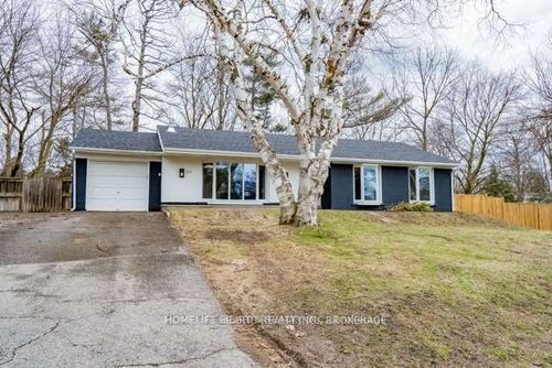271 Wedgewood Dr, Oakville, ON, L6J4R6 | Card Image