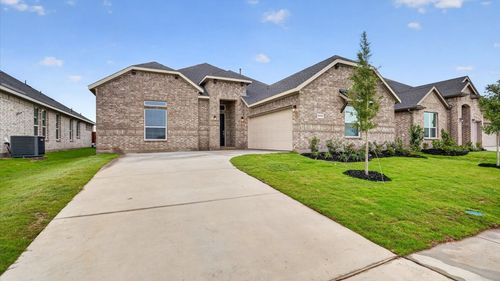 4925 Angus Dr, Arlington, TX, 76001-4307 | Card Image