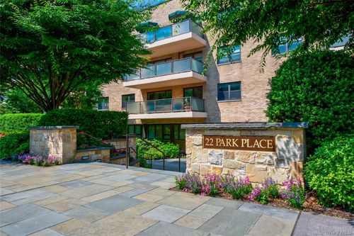 4c-22 Park Pl, Great Neck, NY, 11021-5023 | Card Image