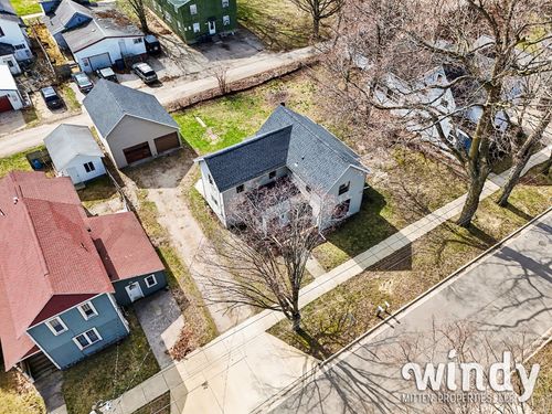 329 Elm St, Watervliet, MI, 49098-5107 | Card Image
