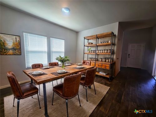 916 Armadillo Dr, Seguin, TX, 78155-0041 | Card Image