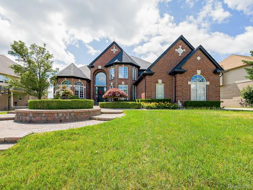 926 Majestic, Rochester Hills, MI, 48306-3575 | Card Image