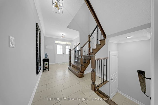 16 Heathcliffe Dr, House other with 3 bedrooms, 3 bathrooms and 4 parking in Woodbridge ON | Image 19