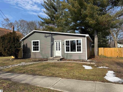 1005 E Chippewa St, Mt. Pleasant, MI, 48858-1850 | Card Image
