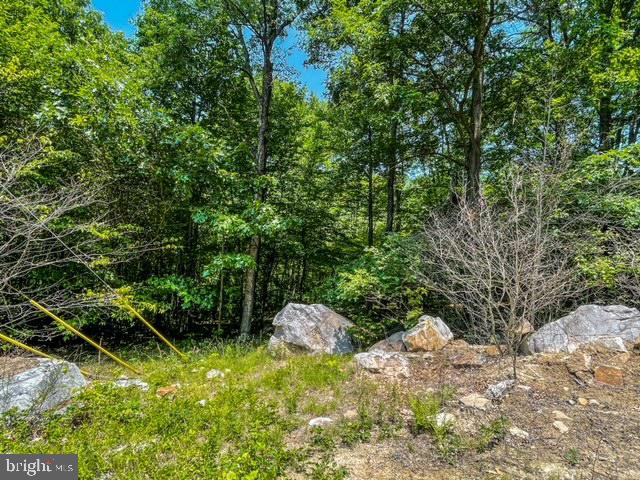Land in WESTERNPORT 5