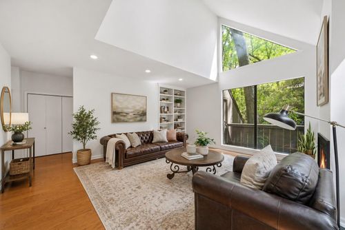 160 Litchfield Lane, Houston, TX, 77024 | Card Image