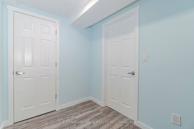 920 Mctrach Cres, House attached with 3 bedrooms, 3 bathrooms and 1 parking in Milton ON | Image 36