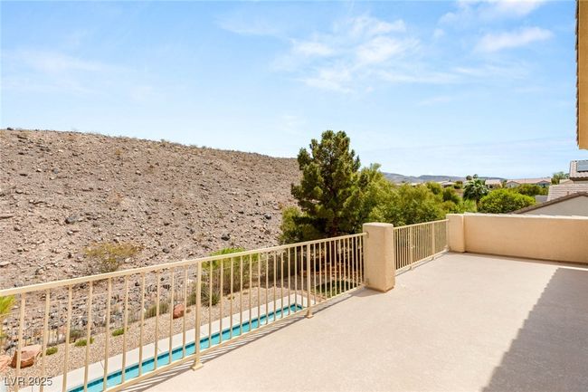 17 Morninglow Pass, House other with 4 bedrooms, 4 bathrooms and null parking in Henderson NV | Image 36