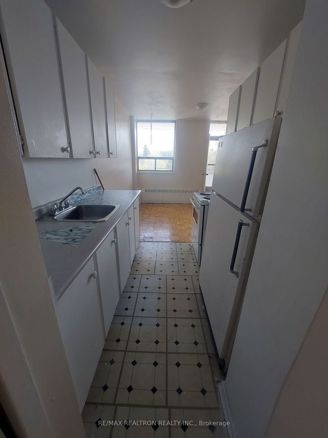 415 - 500 Dawes Rd, Condo with 1 bedrooms, 1 bathrooms and null parking in East York ON | Image 4