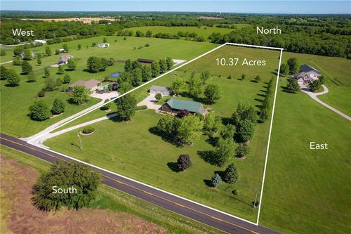 36404 E County Line Rd, Lone Jack, MO, 64070-9601 | Card Image