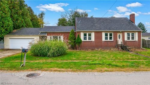 6123 Lucas Ave, Ashtabula, OH, 44004-6317 | Card Image