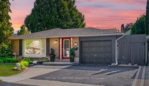 17 Cowling Cres, Ajax, ON, L1S2Z6 | Card Image