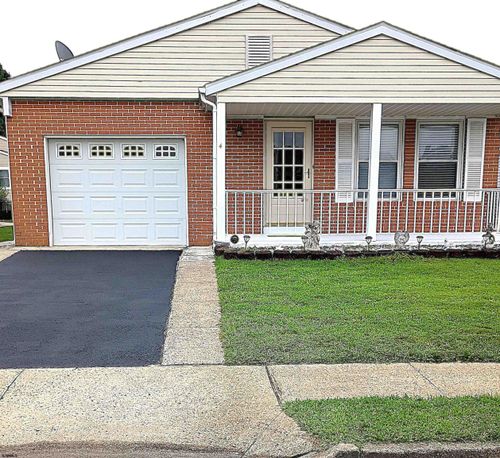 4 Haiti Ct, Toms River, NJ, 08757-6448 | Card Image