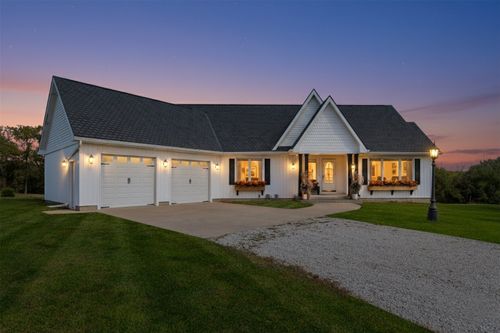 27887 337th Ct, Adel, IA, 50003-8683 | Card Image