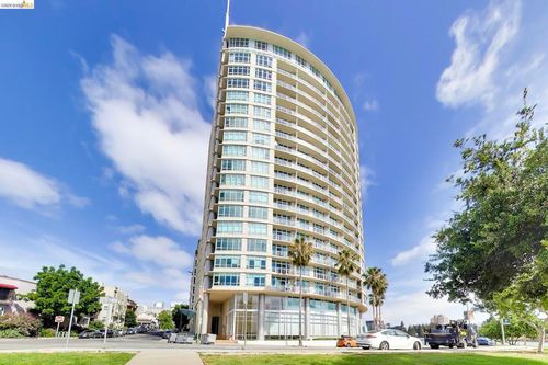 1 Lakeside Dr, Oakland, CA, 94612 | Card Image