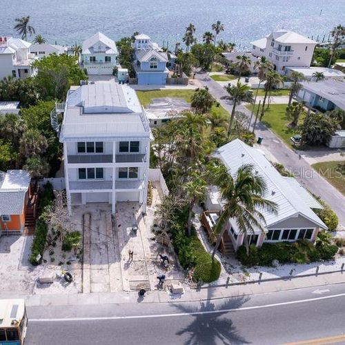 106 11th St S, BRADENTON BEACH, FL, 34217-2507 | Card Image