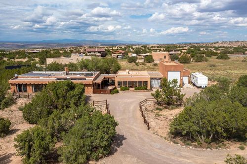 7 Tierra Madre Rd, Placitas, NM, 87043-9400 | Card Image