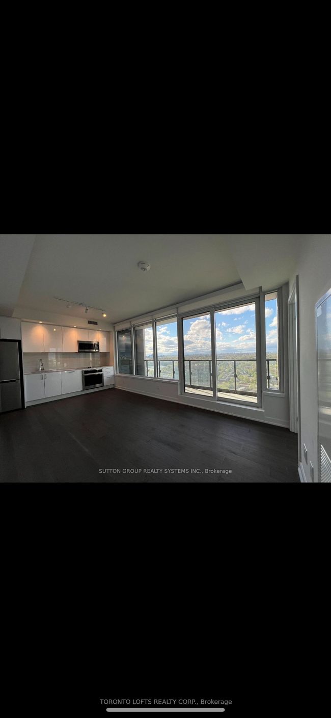 1926 Lake Shore Blvd W, Home with 1 bedrooms, 3 bathrooms and null parking in Toronto ON | Image 4