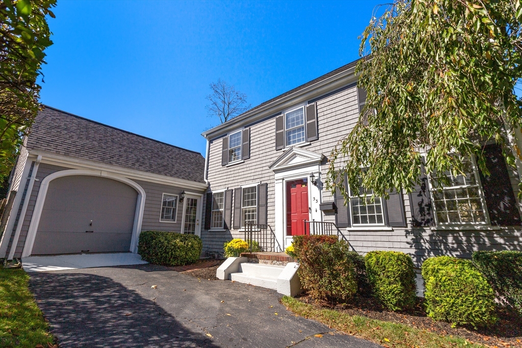 Thompson Ln, Milton, MA 02186